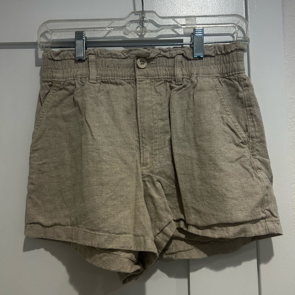 Hollister S Cream Ultra High-Rise Soft Short